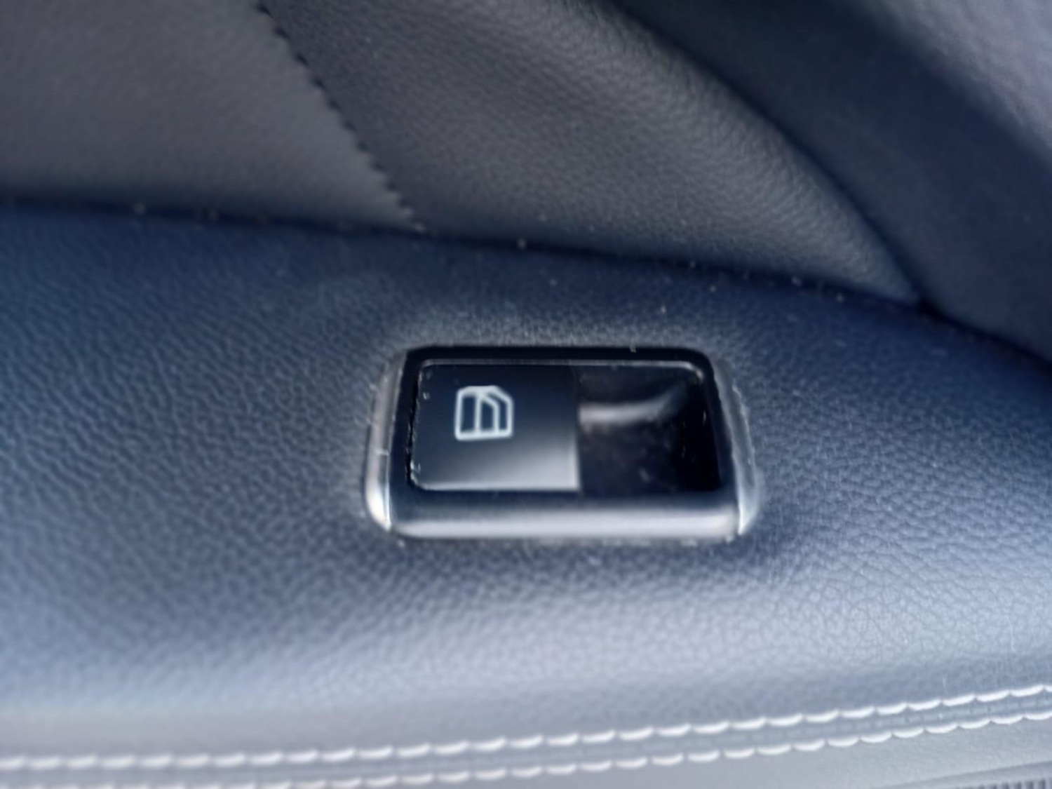 Used Mercedes-Benz CLS 2017 for sale - 76371308: Photo 32