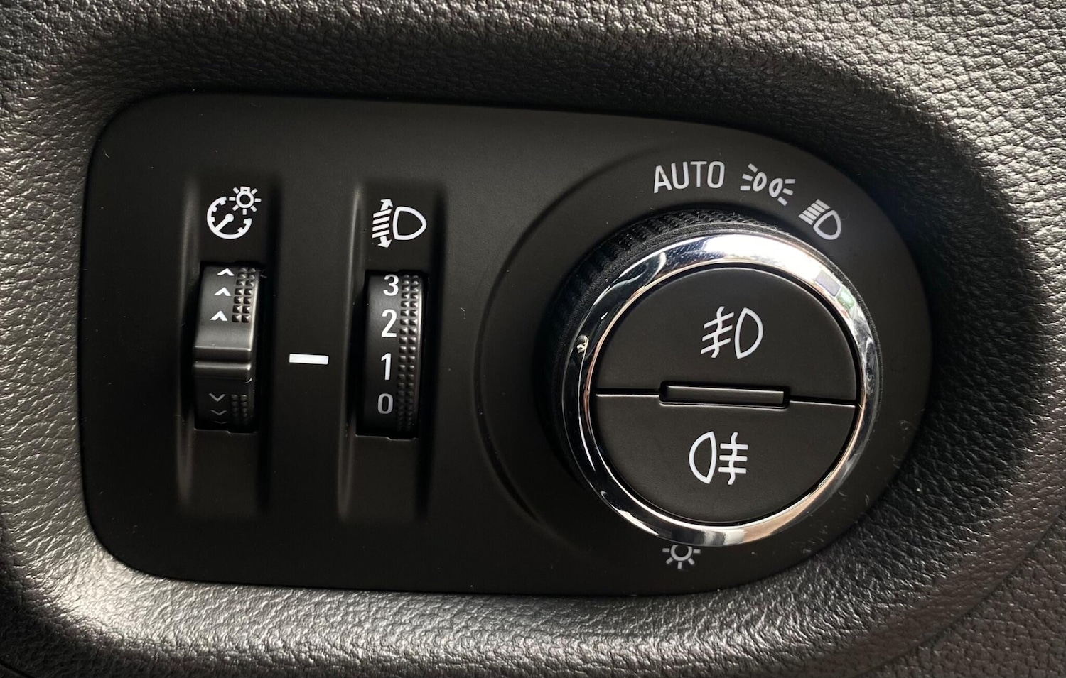 Used Vauxhall Astra 2016 for sale - 76573727: Photo 22