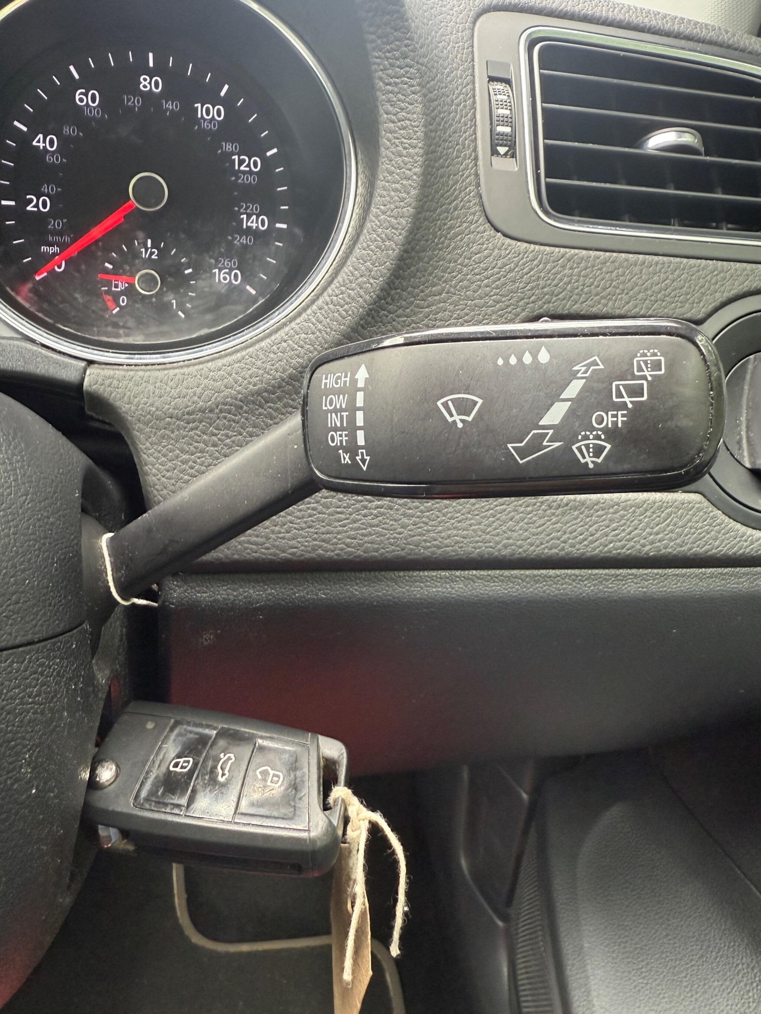 Used Volkswagen Polo 2016 for sale - 76370098: Photo 23