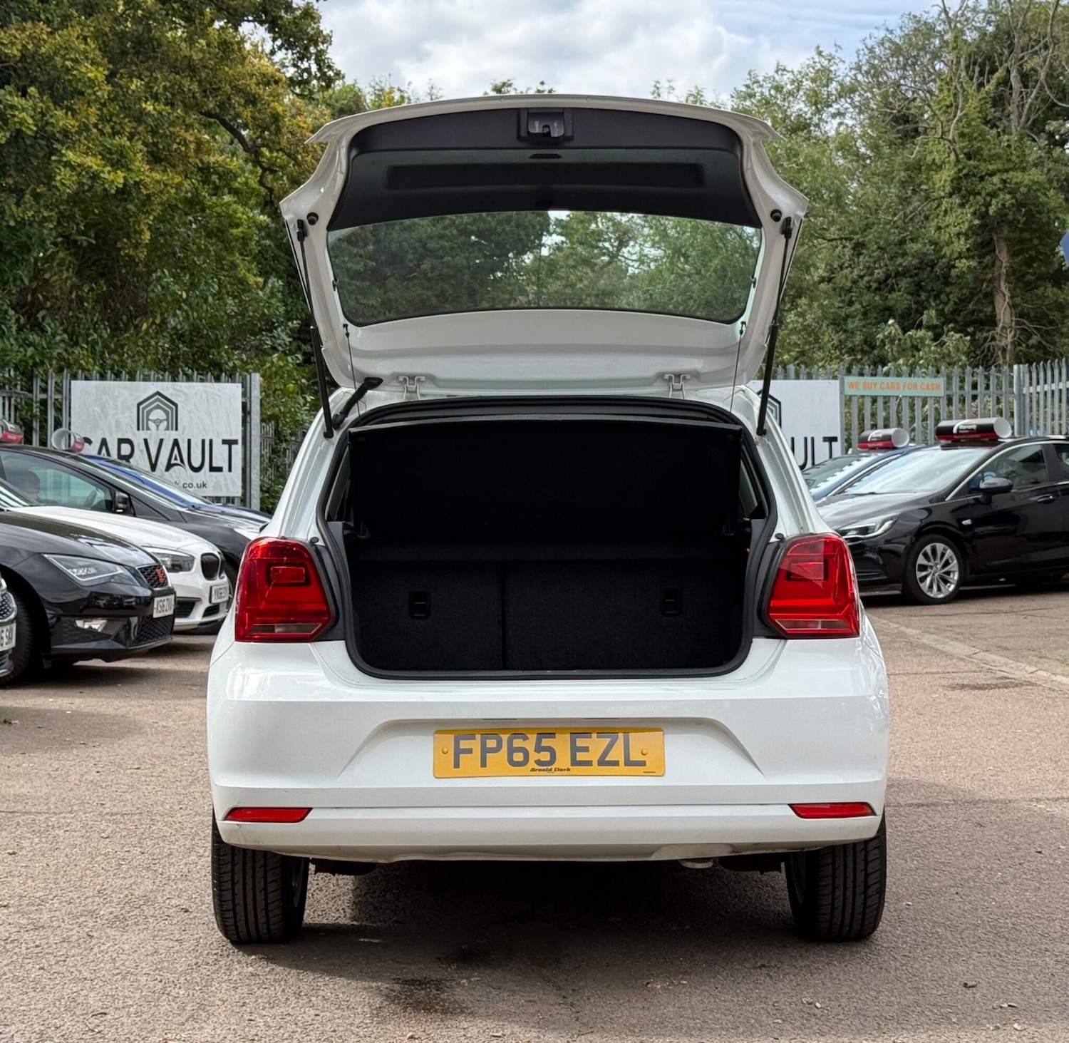 Used Volkswagen Polo 2016 for sale - 76370098: Photo 63