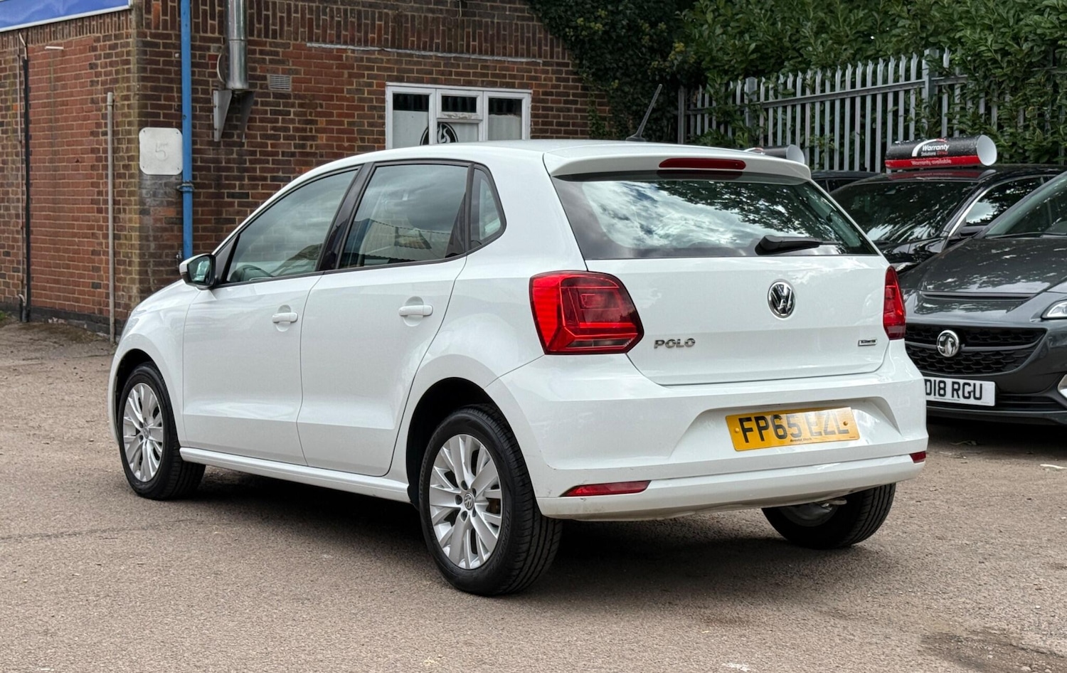 Used Volkswagen Polo 2016 for sale - 76370098: Photo 8
