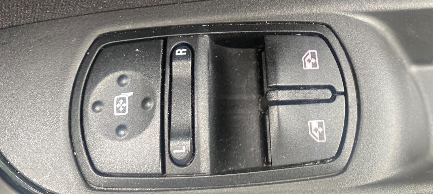 Used Vauxhall Corsa 2017 for sale - 76370599: Photo 28