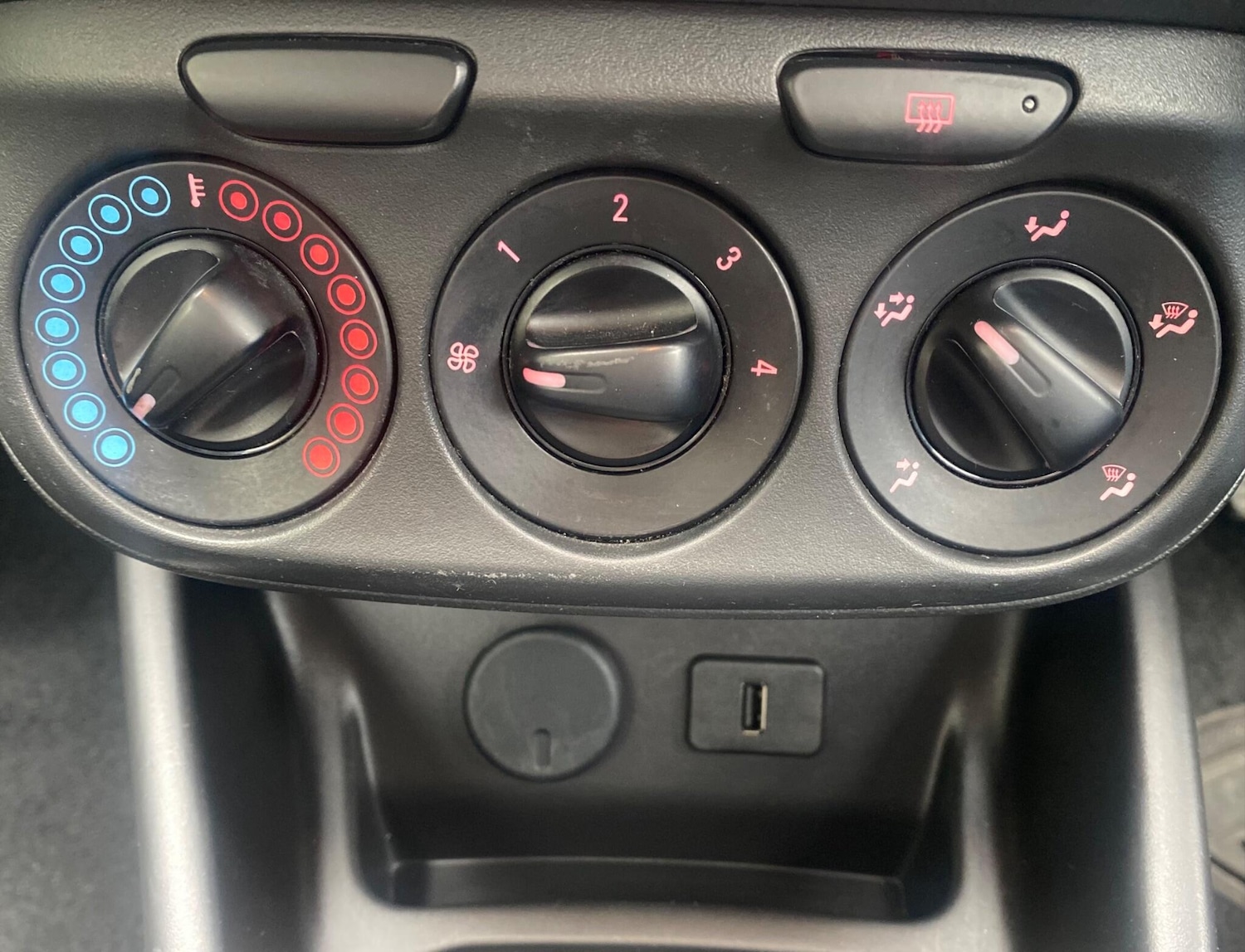 Used Vauxhall Corsa 2017 for sale - 76370599: Photo 43