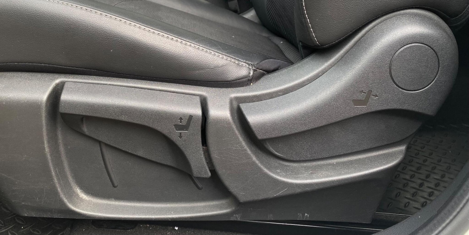 Used Nissan Pulsar 2017 for sale - 76472847: Photo 33