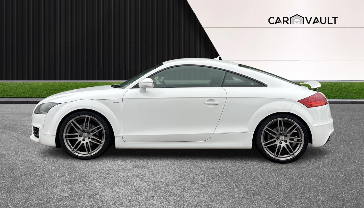 Used Audi TT 2010 for sale - 76371276: Photo 5