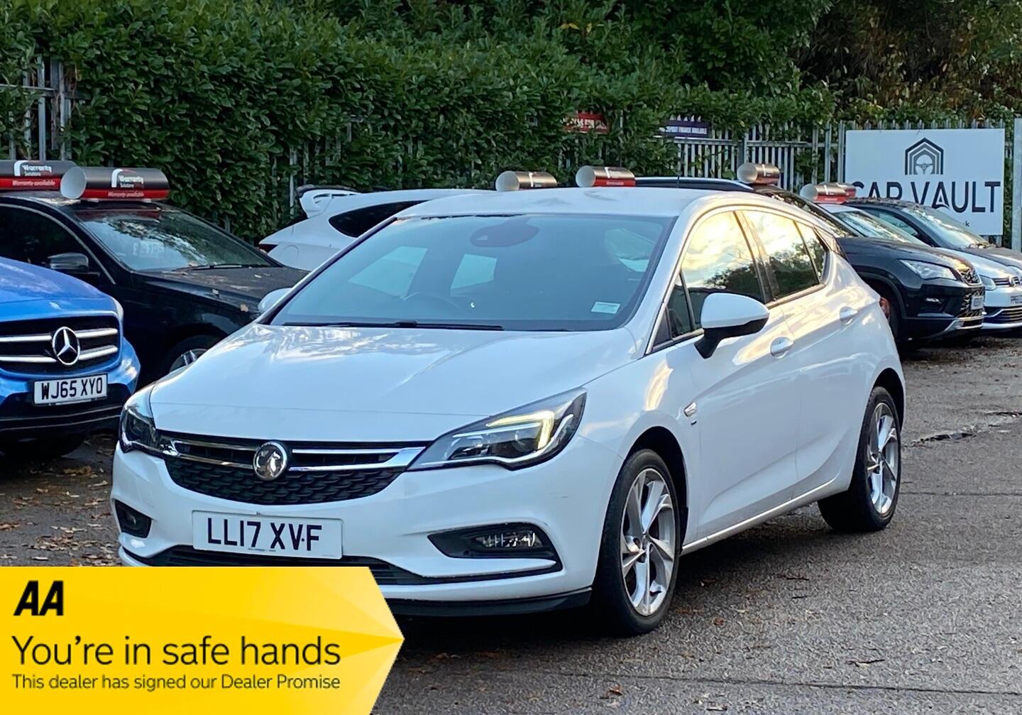 Used Vauxhall Astra 2017 for sale - 76370548: Photo 1