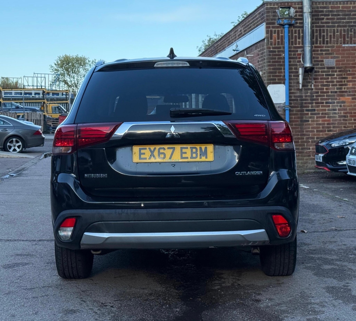 Used Mitsubishi Outlander 2017 for sale - 76371215: Photo 11