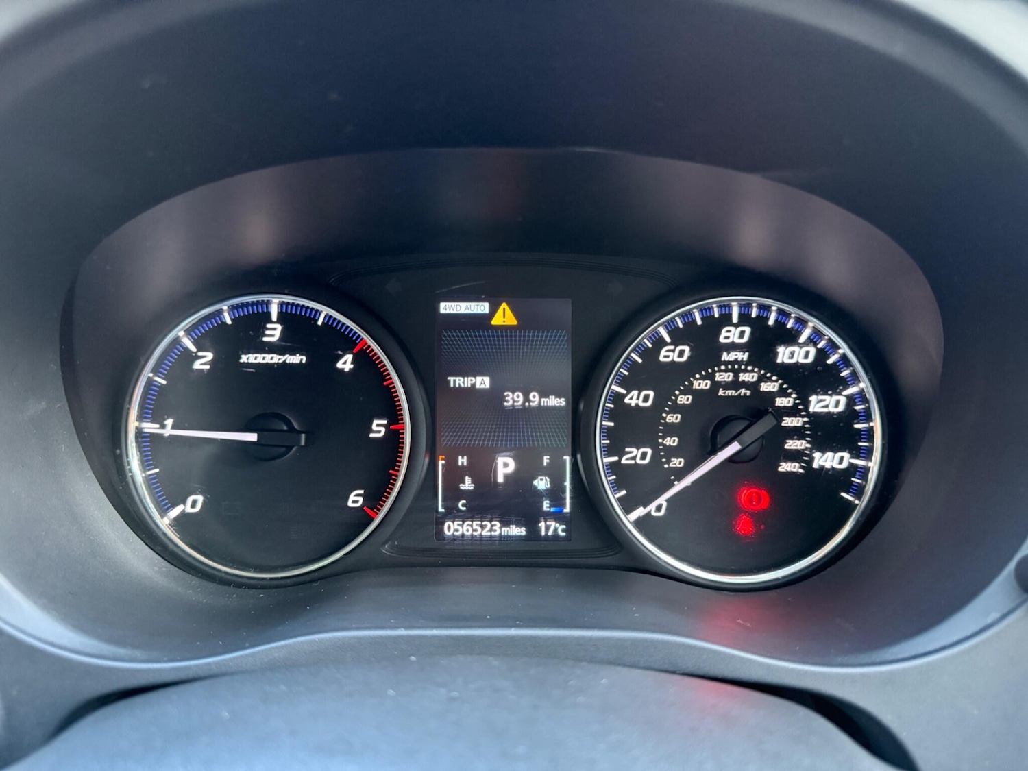 Used Mitsubishi Outlander 2017 for sale - 76371215: Photo 28