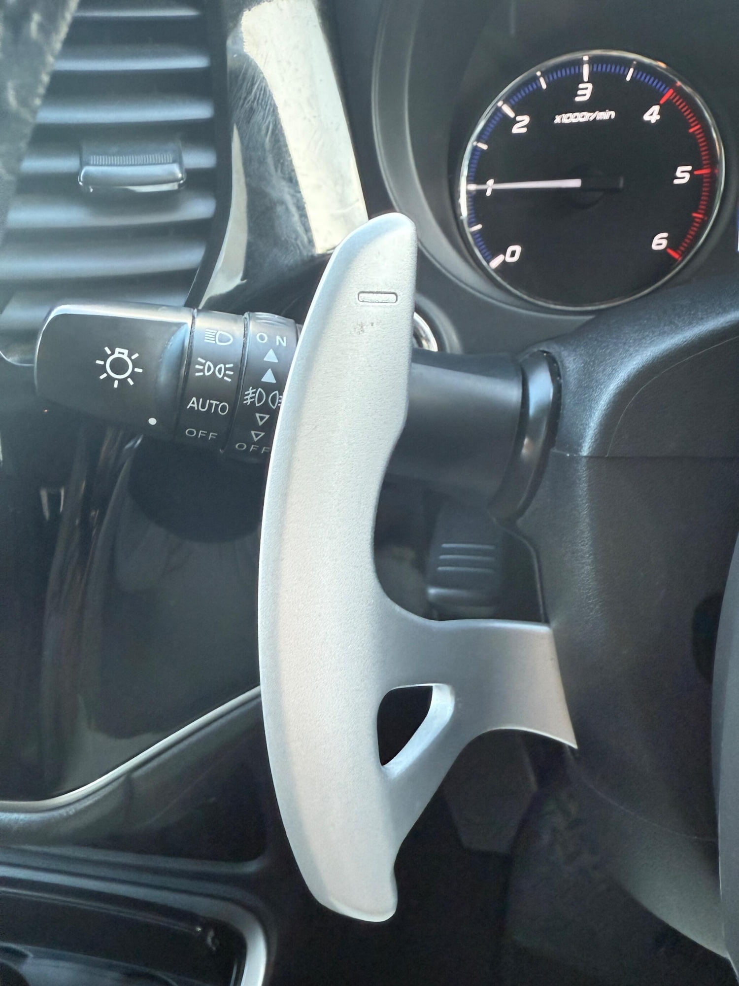 Used Mitsubishi Outlander 2017 for sale - 76371215: Photo 36