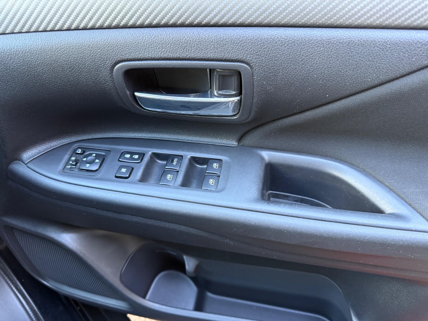 Used Mitsubishi Outlander 2017 for sale - 76371215: Photo 45