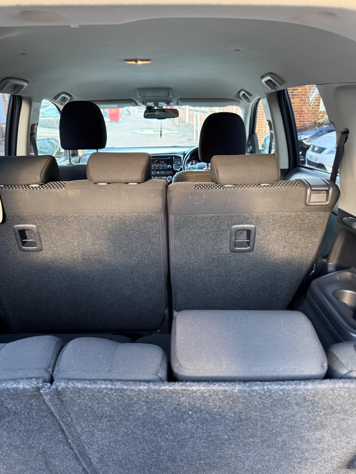 Used Mitsubishi Outlander 2017 for sale - 76371215: Photo 52