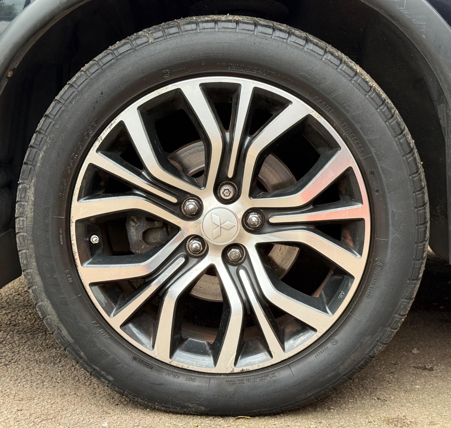 Used Mitsubishi Outlander 2017 for sale - 76371215: Photo 64