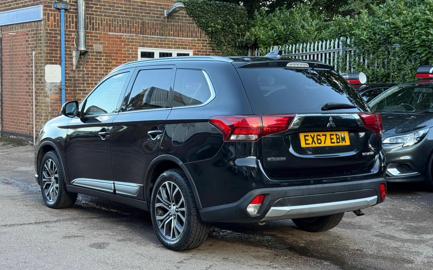 Used Mitsubishi Outlander 2017 for sale - 76371215: Photo 8