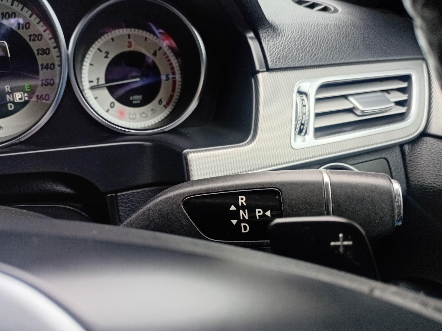 Used Mercedes-Benz E Class 2014 for sale - 76371682: Photo 21