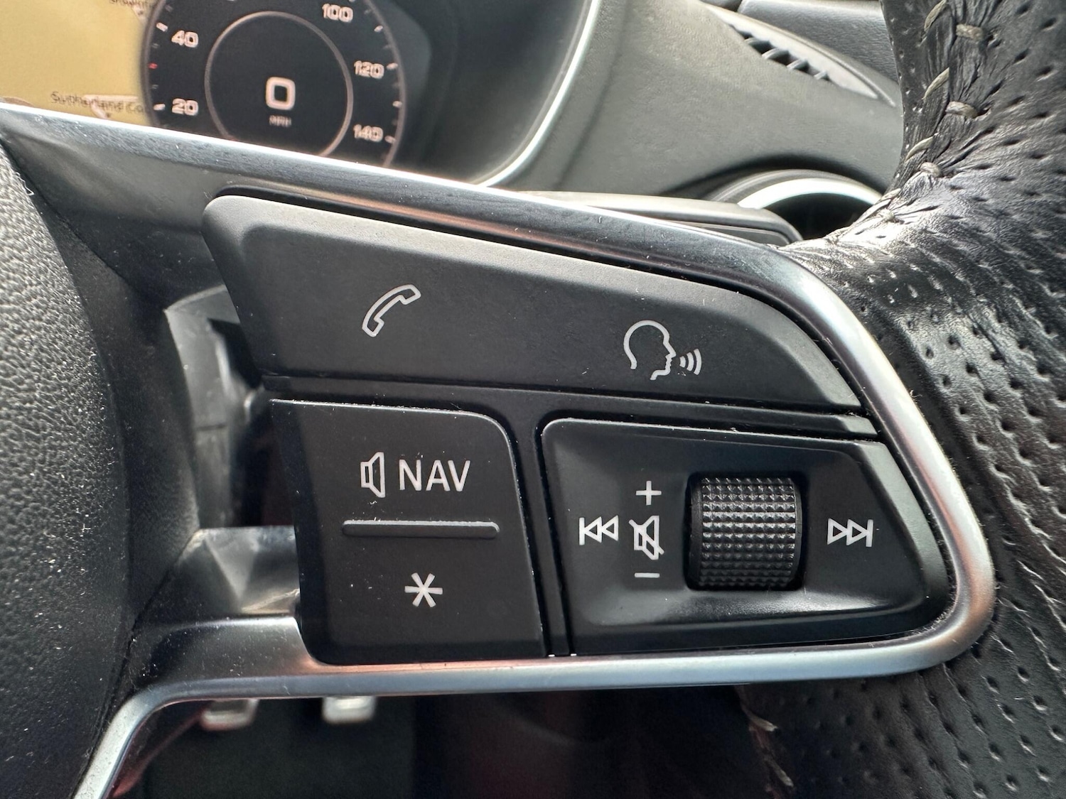 Used Audi TT 2015 for sale - 76370814: Photo 11