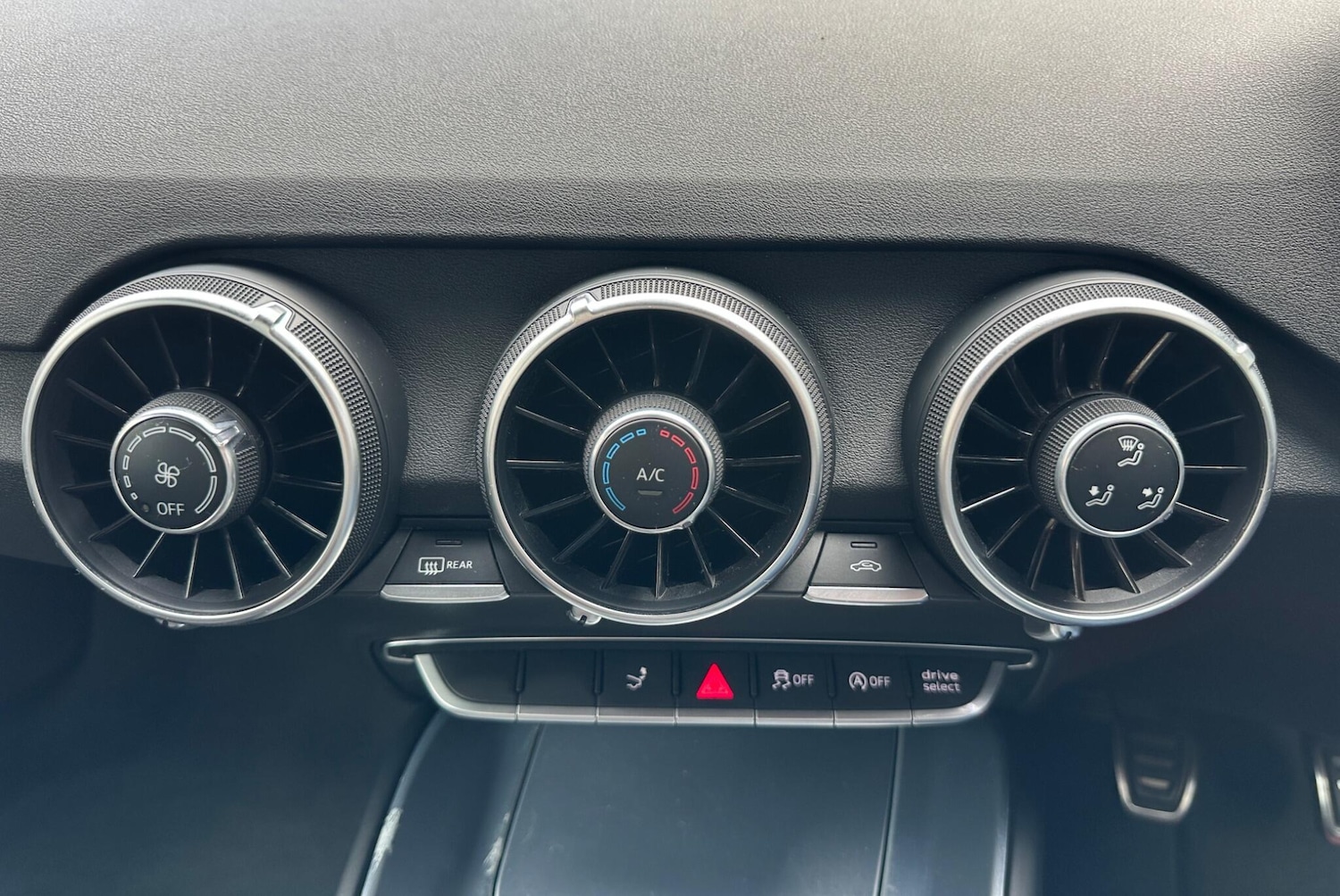 Used Audi TT 2015 for sale - 76370814: Photo 16