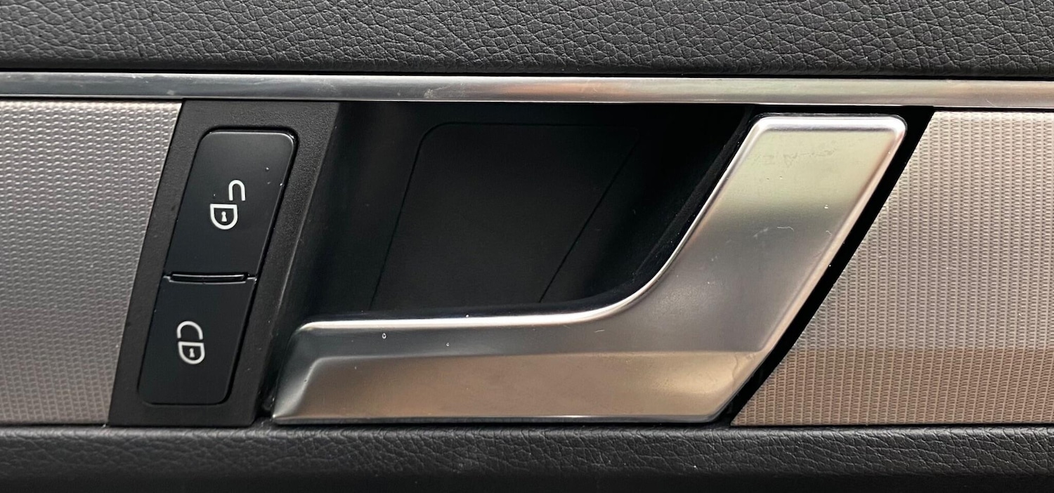 Used Mercedes-Benz E Class 2016 for sale - 76549445: Photo 22