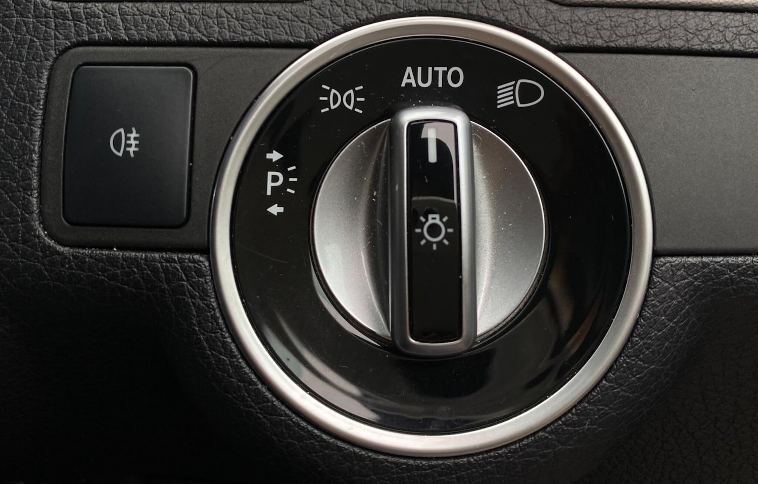 Used Mercedes-Benz E Class 2016 for sale - 76549445: Photo 25