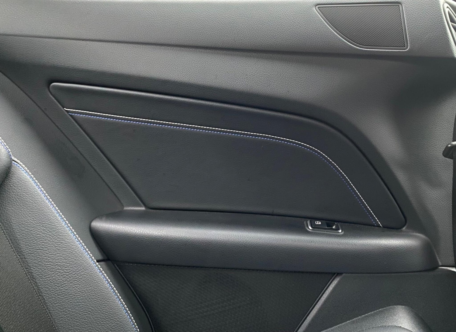 Used Mercedes-Benz E Class 2016 for sale - 76549445: Photo 65