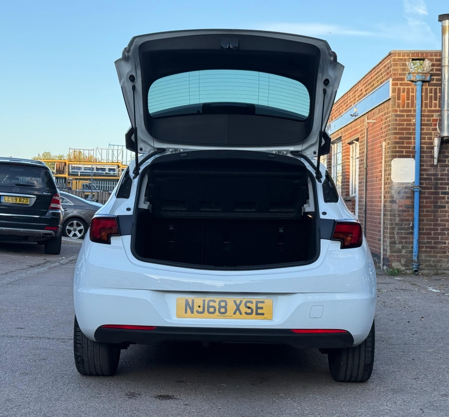 Used Vauxhall Astra 2018 for sale - 76370411: Photo 15