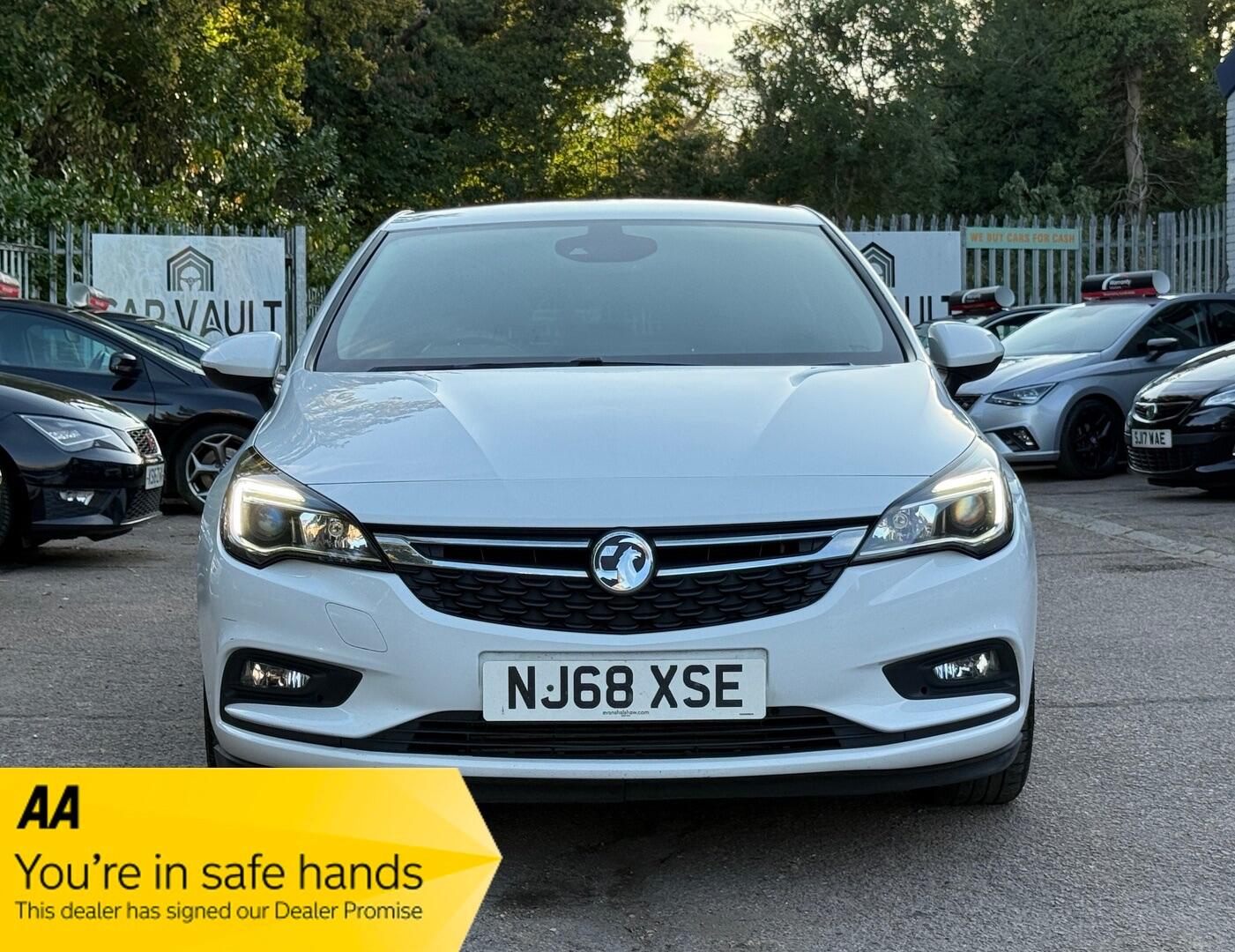 Used Vauxhall Astra 2018 for sale - 76370411: Photo 2