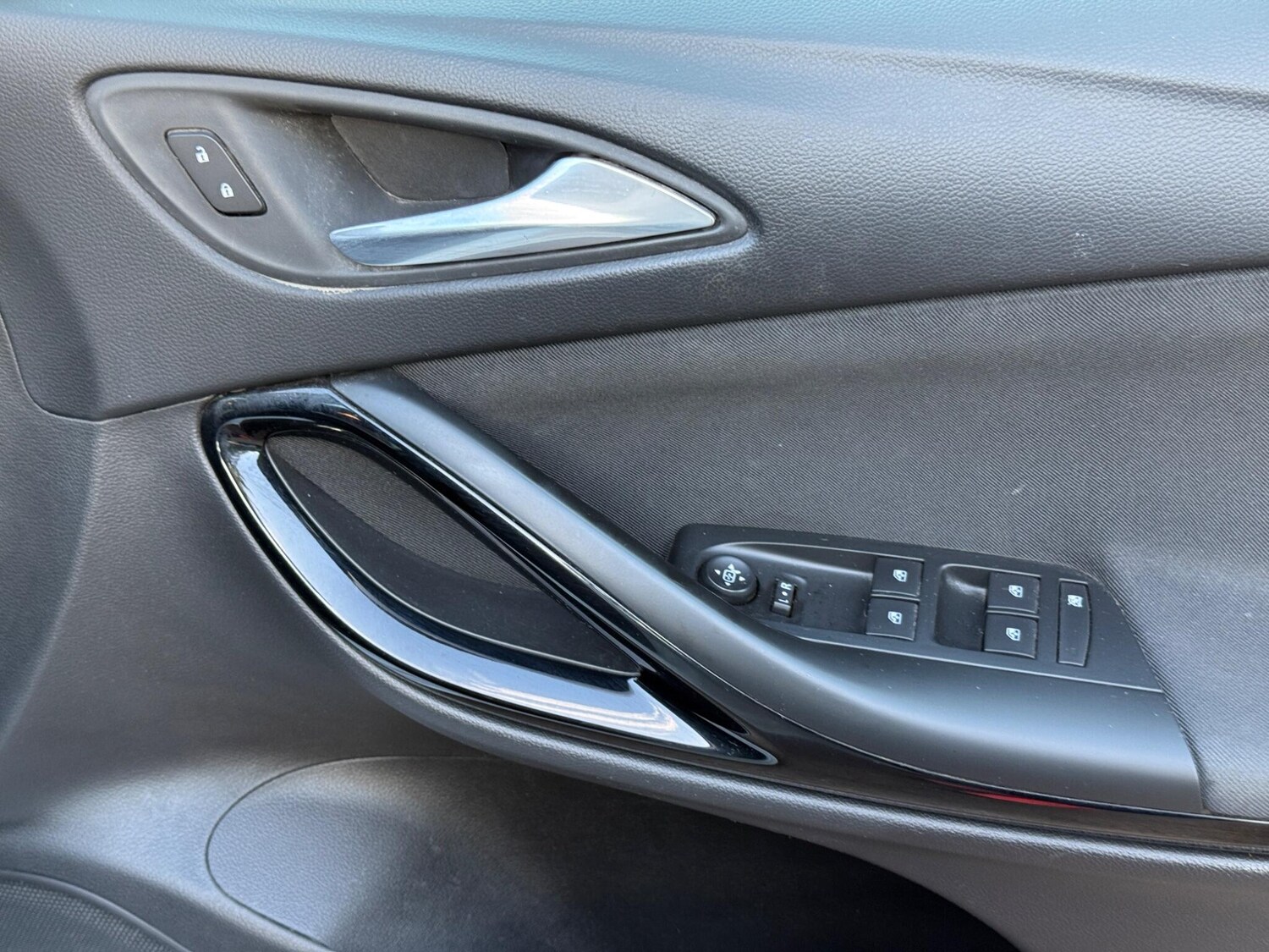 Used Vauxhall Astra 2018 for sale - 76370411: Photo 42
