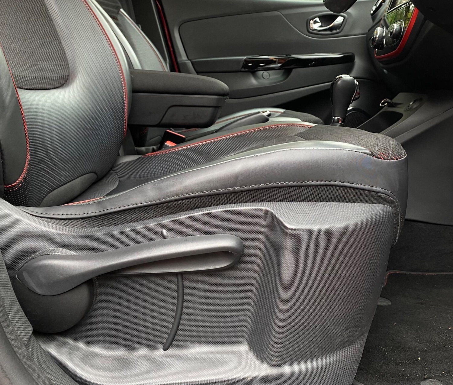 Used Renault Captur 2015 for sale - 76550299: Photo 16