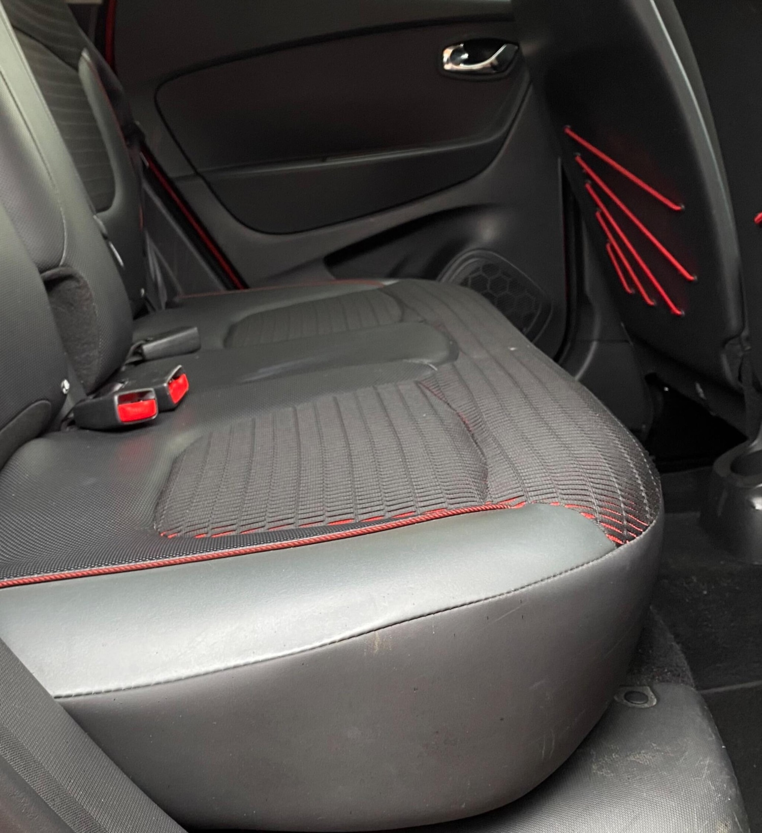 Used Renault Captur 2015 for sale - 76550299: Photo 17