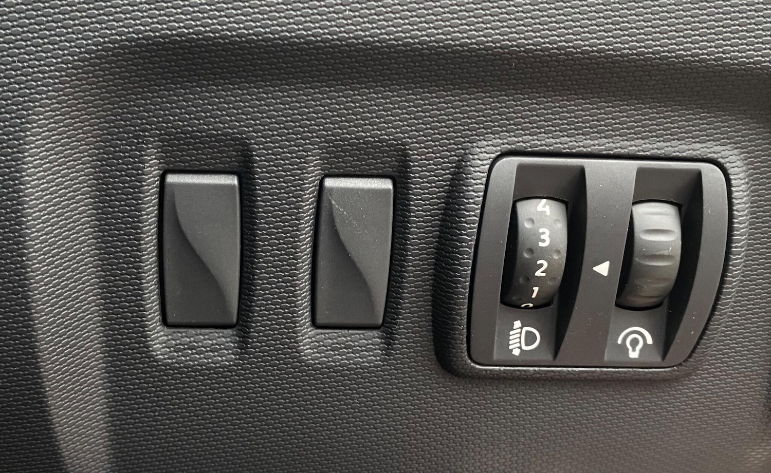 Used Renault Captur 2015 for sale - 76550299: Photo 28