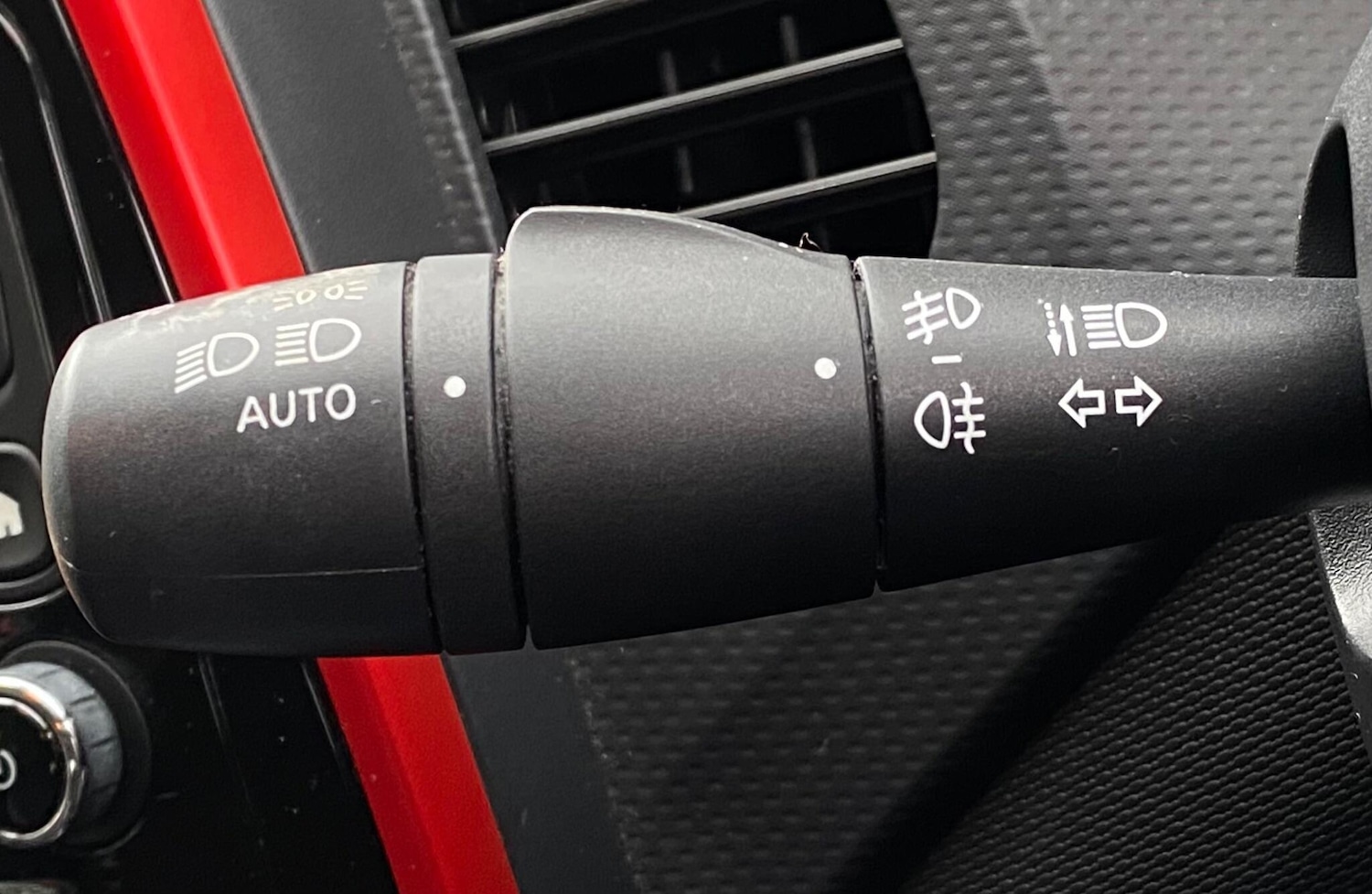 Used Renault Captur 2015 for sale - 76550299: Photo 35