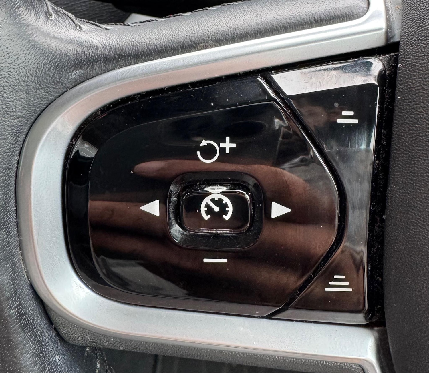 Used Volvo XC90 2016 for sale - 76370166: Photo 37