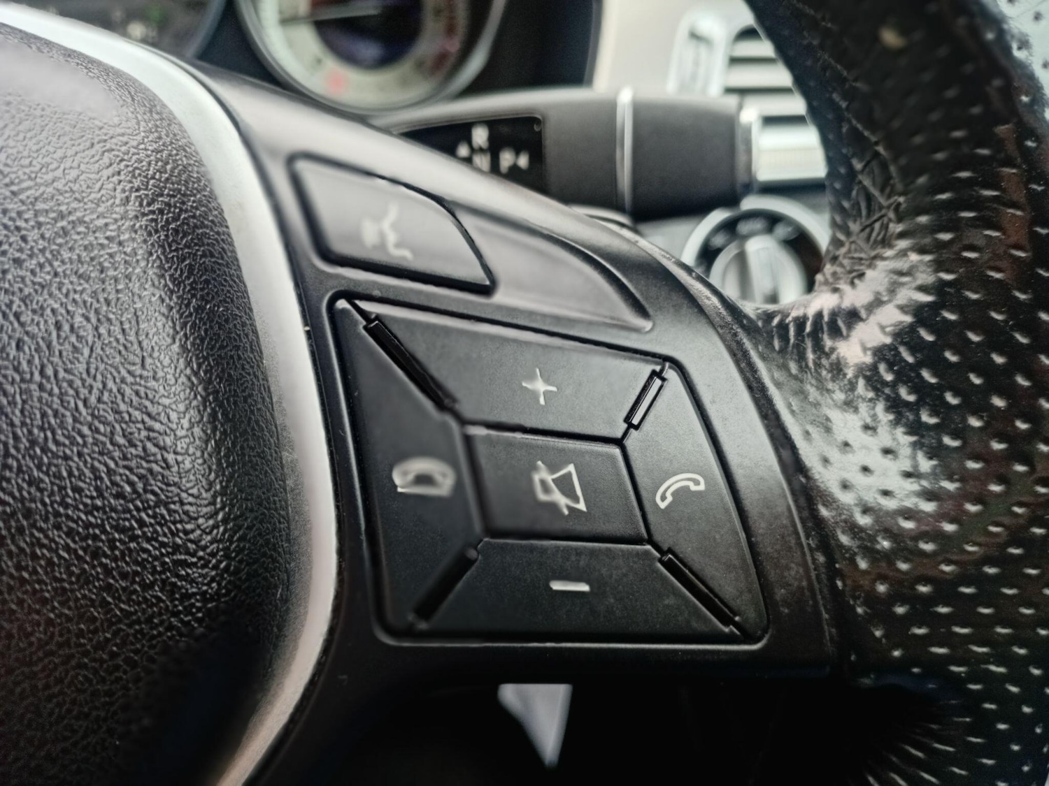 Used Mercedes-Benz E Class 2014 for sale - 76613430: Photo 23