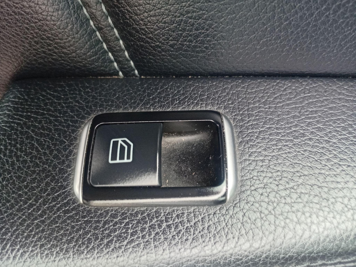 Used Mercedes-Benz E Class 2014 for sale - 76613430: Photo 37