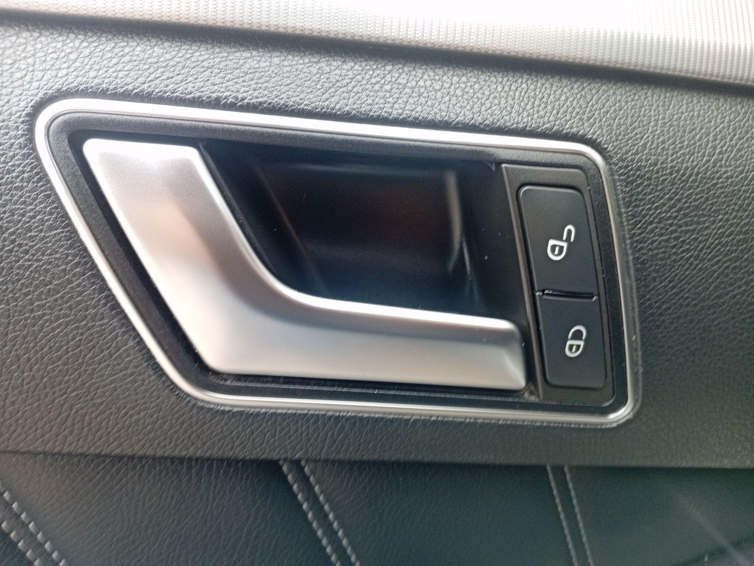 Used Mercedes-Benz E Class 2014 for sale - 76613430: Photo 43