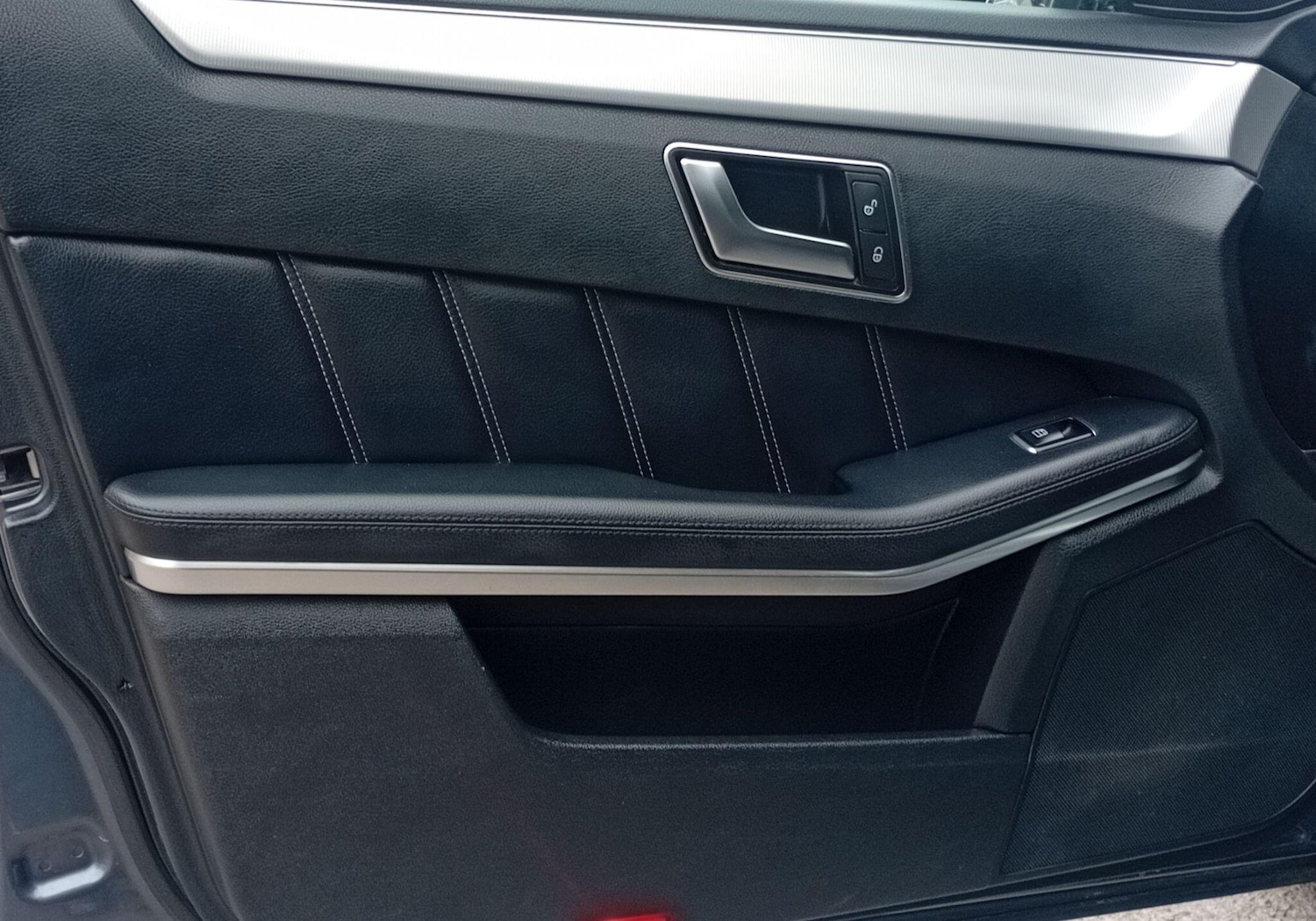 Used Mercedes-Benz E Class 2014 for sale - 76613430: Photo 45