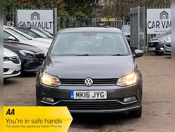 Used Volkswagen Polo 2016 for sale - 76659073: Photo