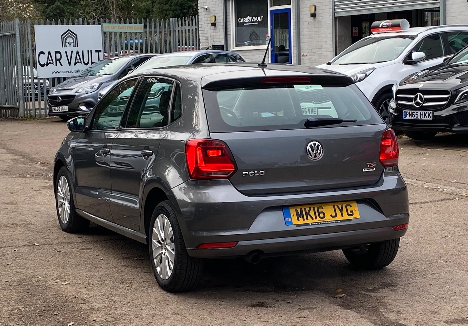 Used Volkswagen Polo 2016 for sale - 76659073: Photo 8