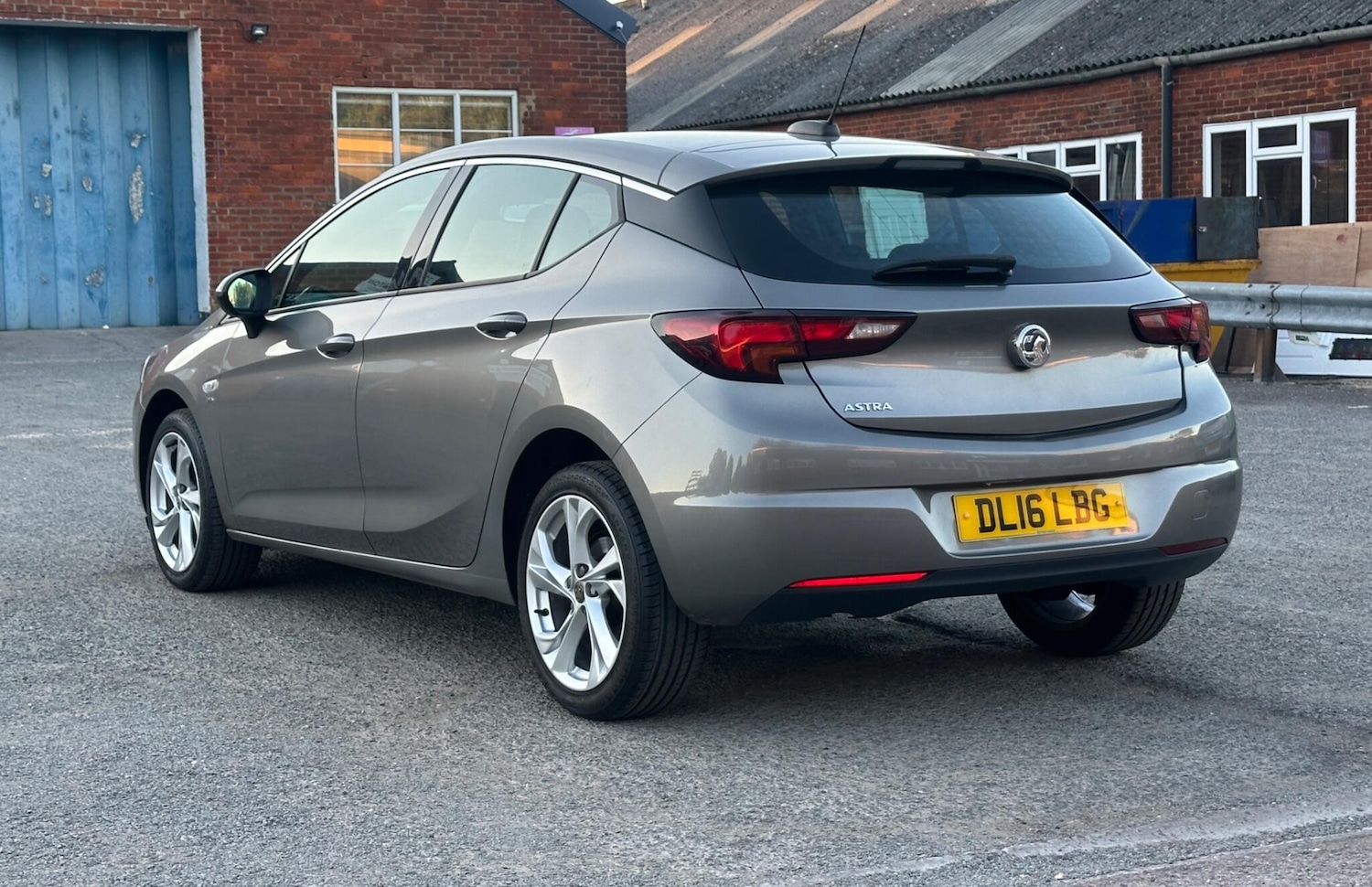 Used Vauxhall Astra 2016 for sale - 76370230: Photo 6