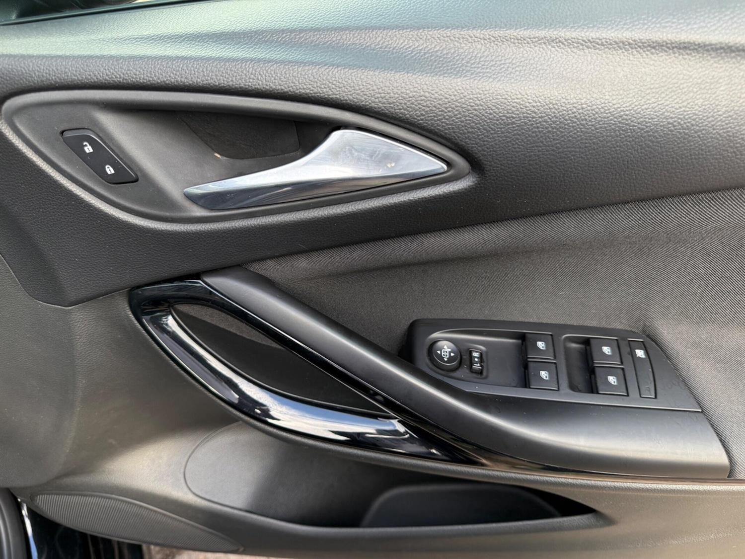 Used Vauxhall Astra 2019 for sale - 76371666: Photo 25