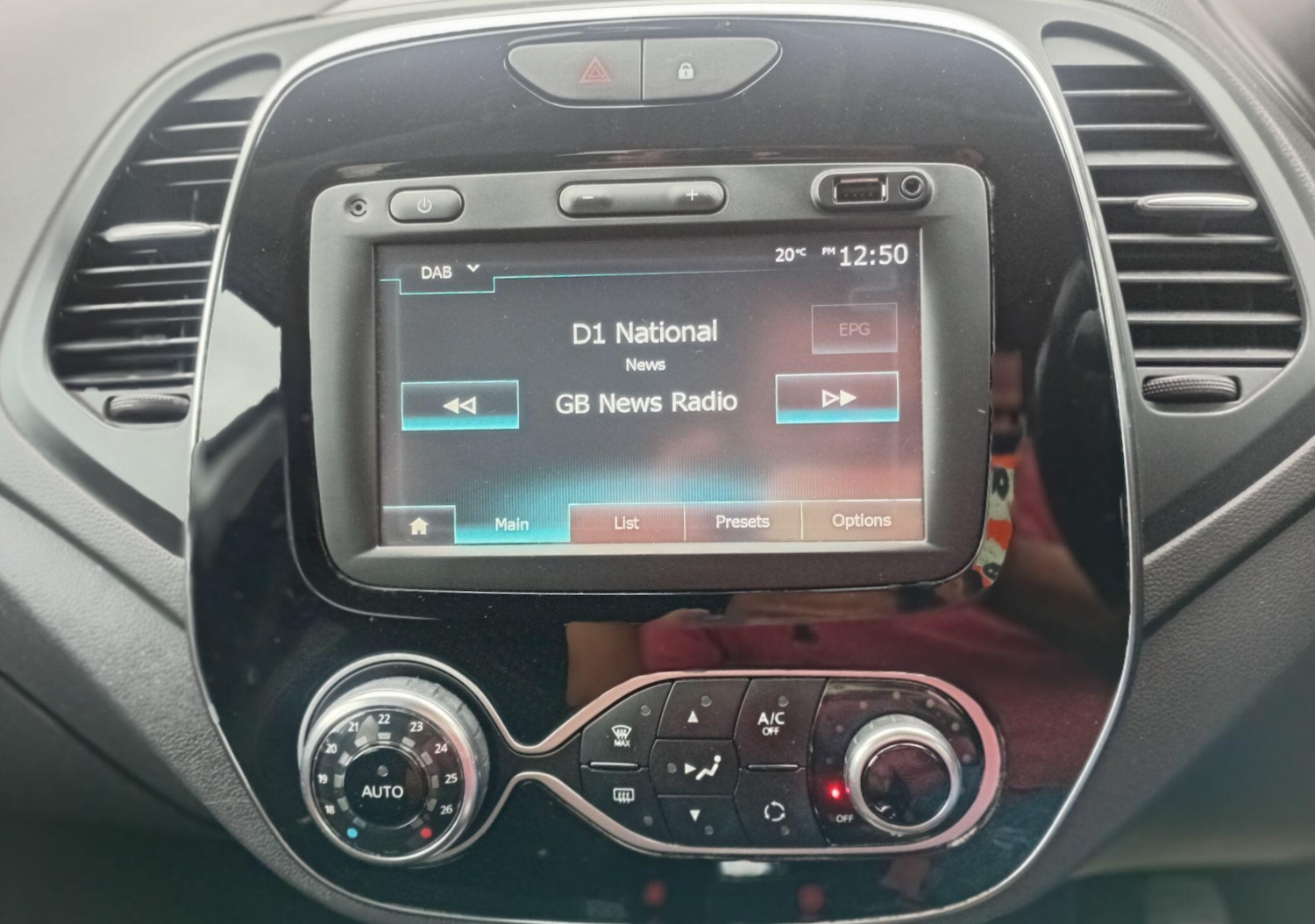 Used Renault Captur 2018 for sale - 76370993: Photo 18