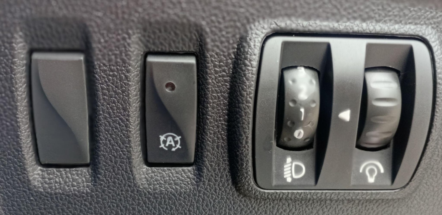 Used Renault Captur 2018 for sale - 76370993: Photo 35