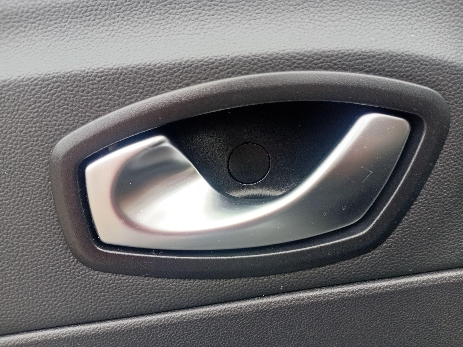 Used Renault Captur 2018 for sale - 76370993: Photo 41