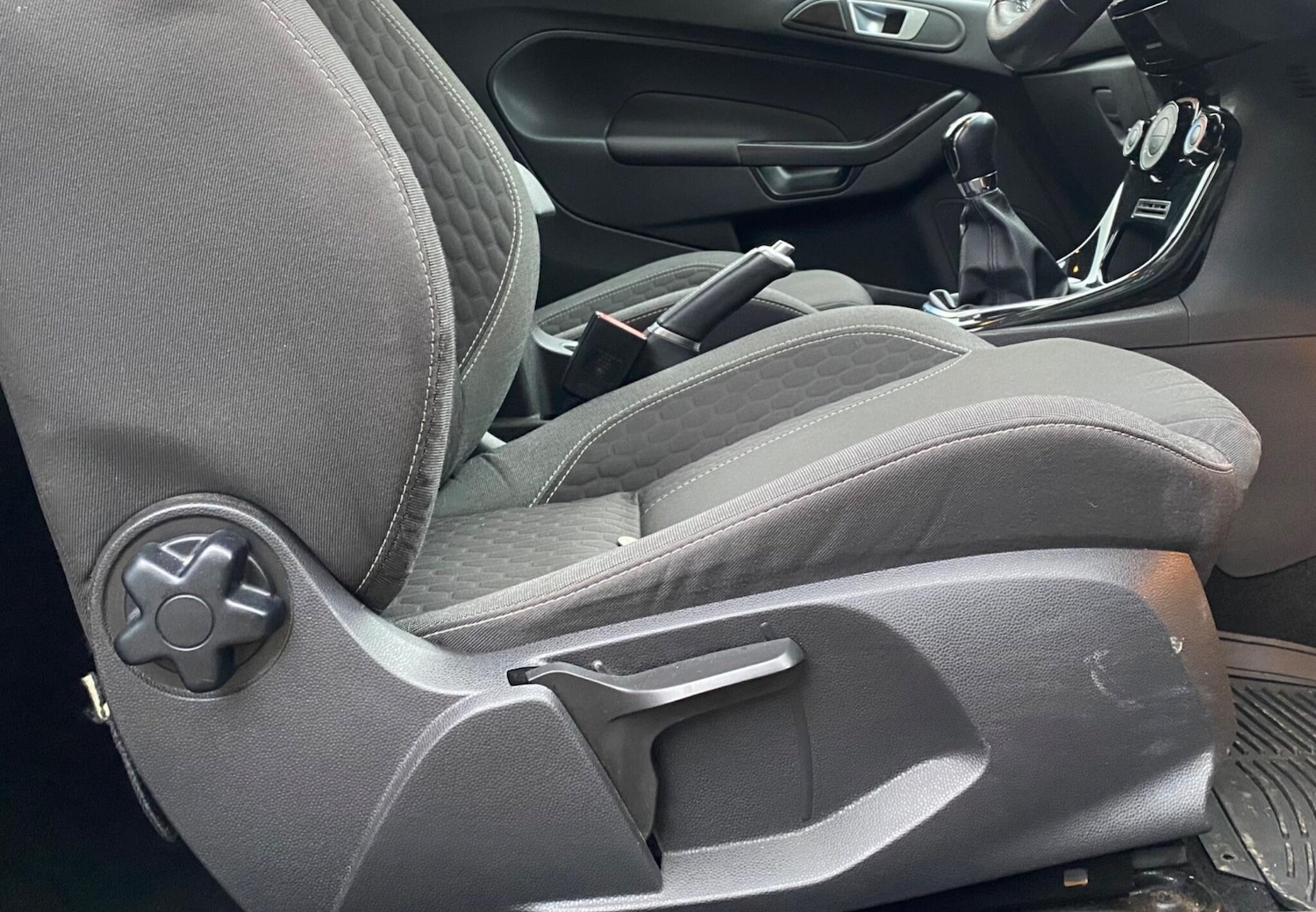 Used Ford Fiesta 2016 for sale - 76446855: Photo 14