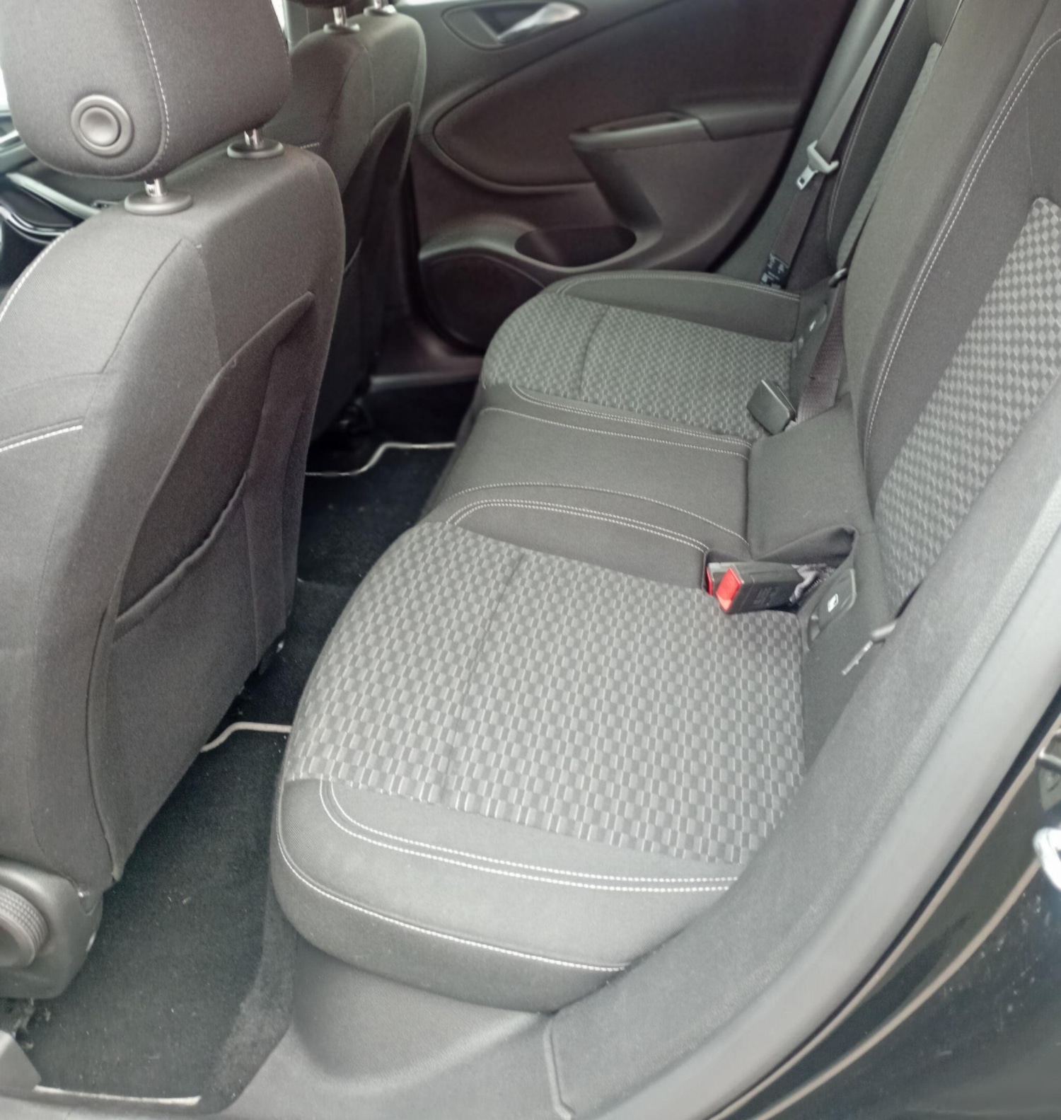 Used Vauxhall Astra 2017 for sale - 76370905: Photo 20