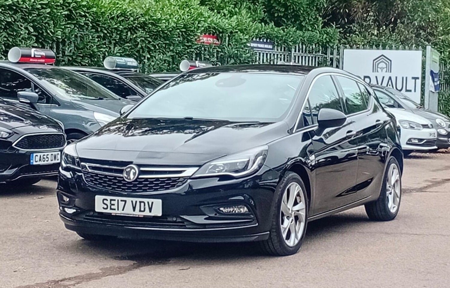 Used Vauxhall Astra 2017 for sale - 76370905: Photo 5