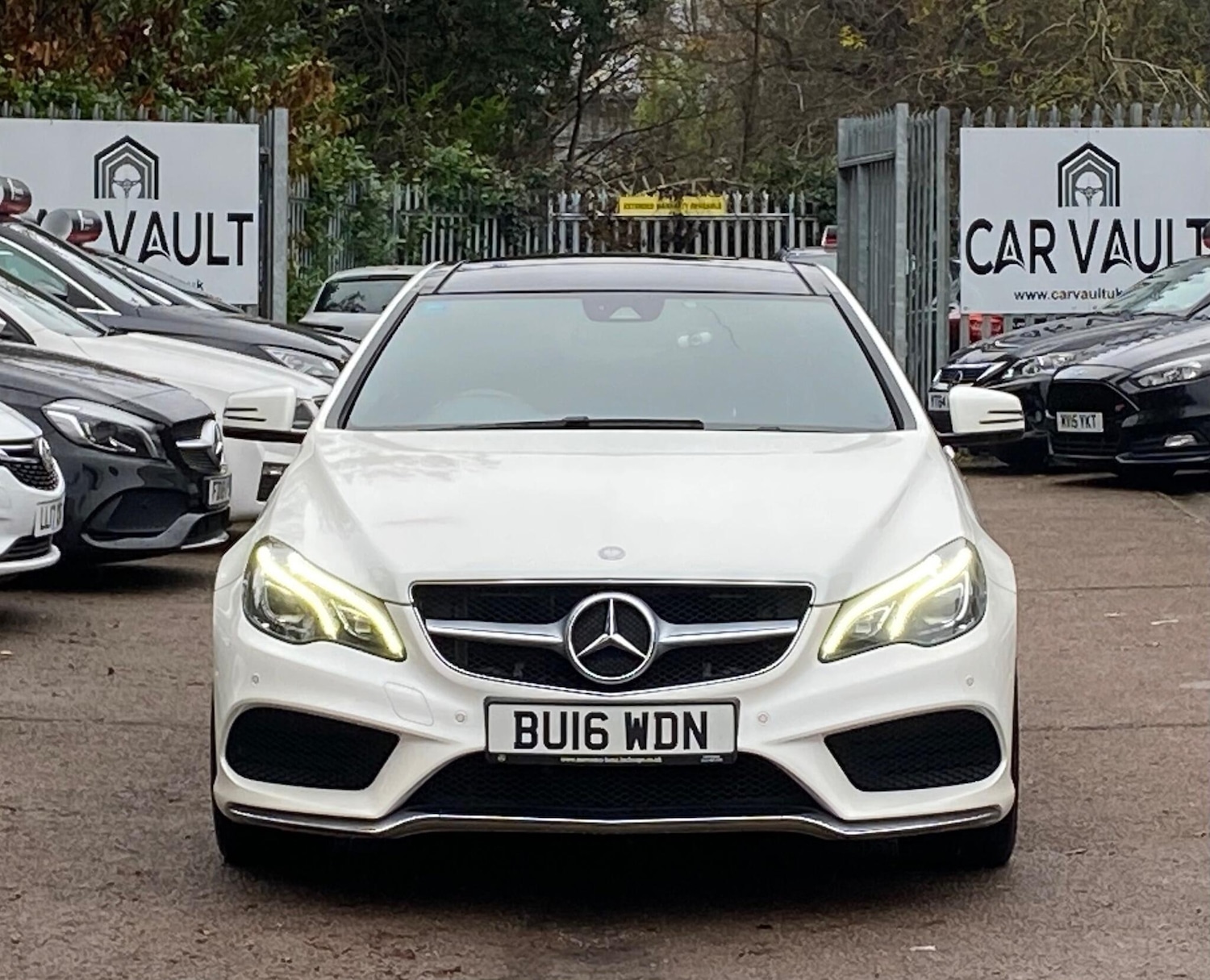 Used Mercedes-Benz E Class 2016 for sale - 76607098: Photo 2