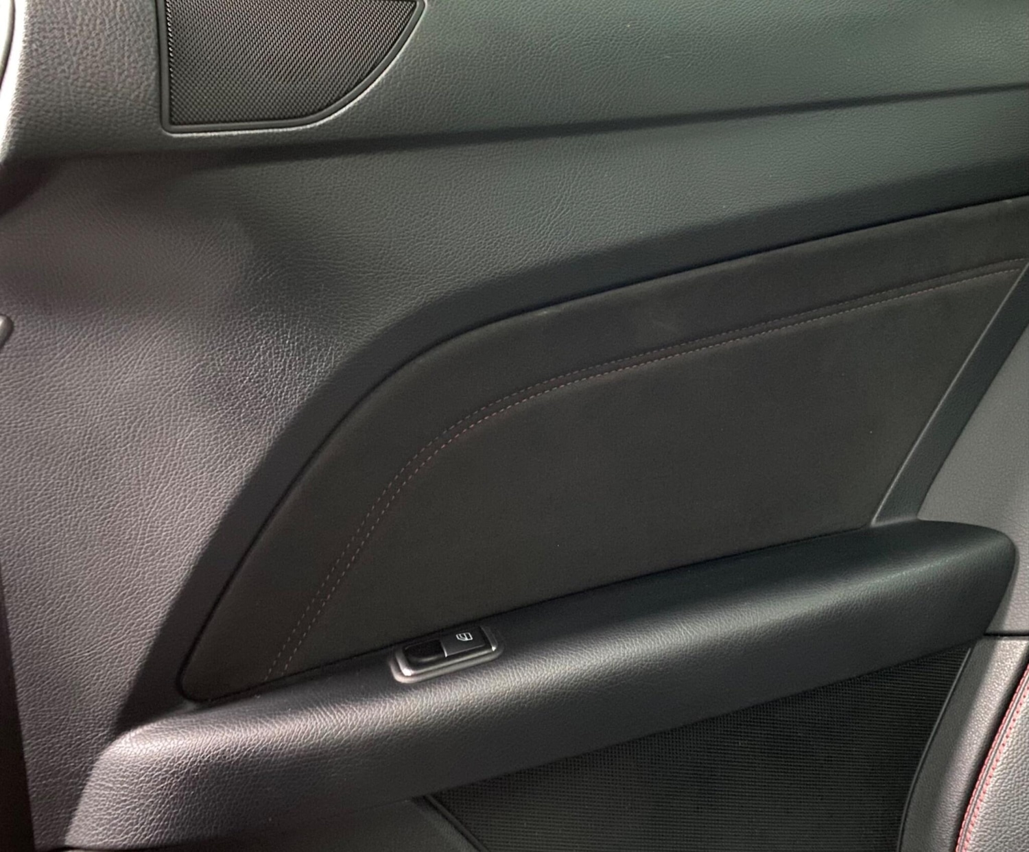 Used Mercedes-Benz E Class 2016 for sale - 76607098: Photo 22