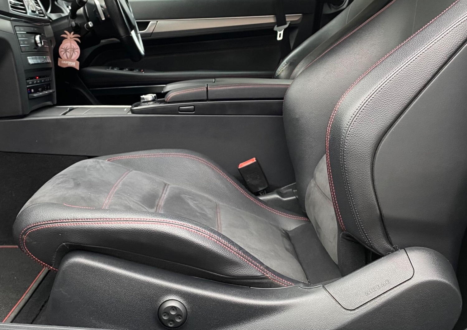 Used Mercedes-Benz E Class 2016 for sale - 76607098: Photo 25