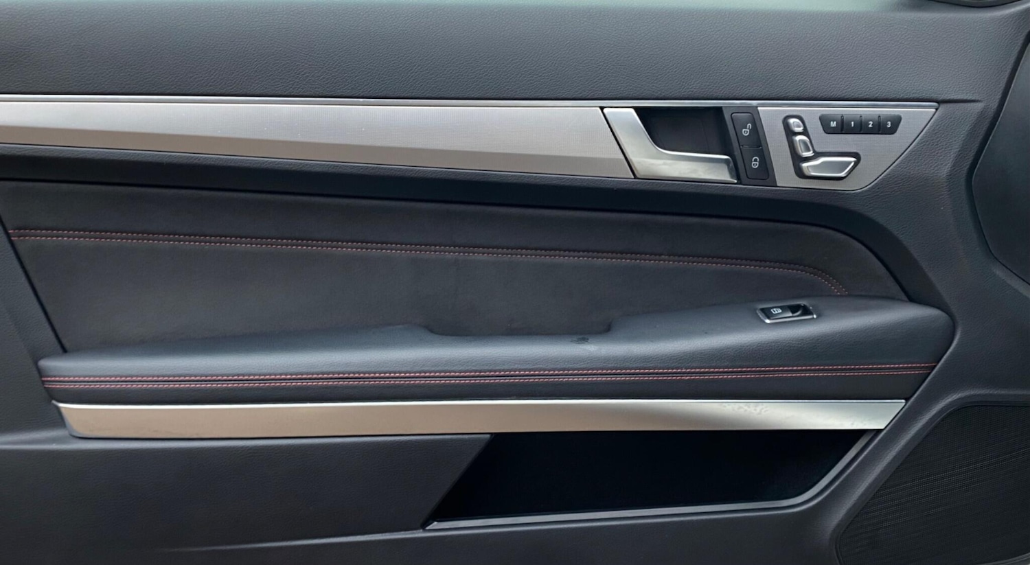 Used Mercedes-Benz E Class 2016 for sale - 76607098: Photo 30