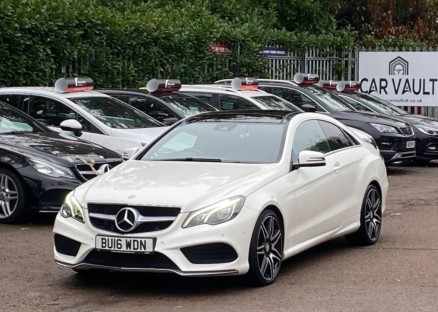 Used Mercedes-Benz E Class 2016 for sale - 76607098: Photo 5